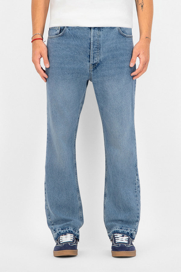 Gusset Panel Straight Fit Pant