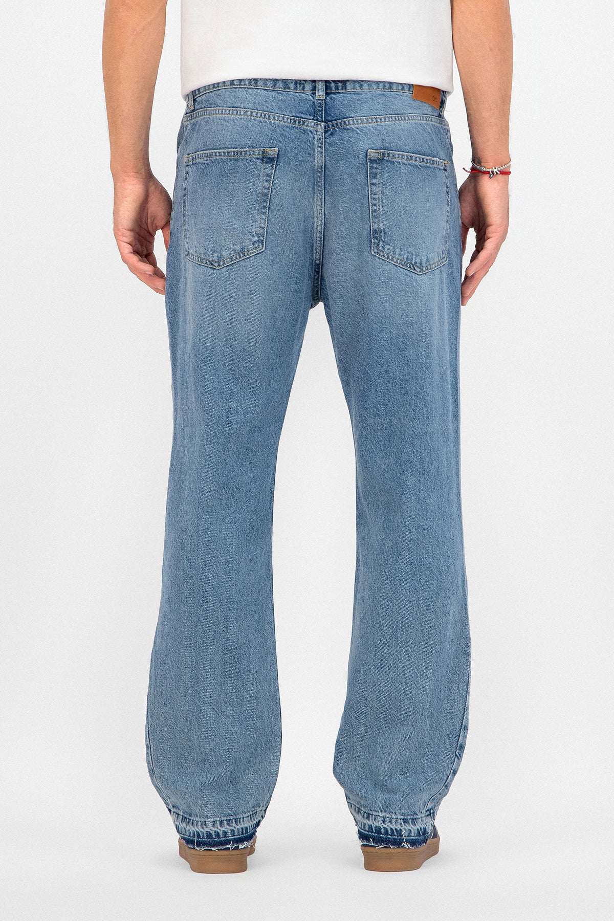 Gusset Panel Straight Fit Pant