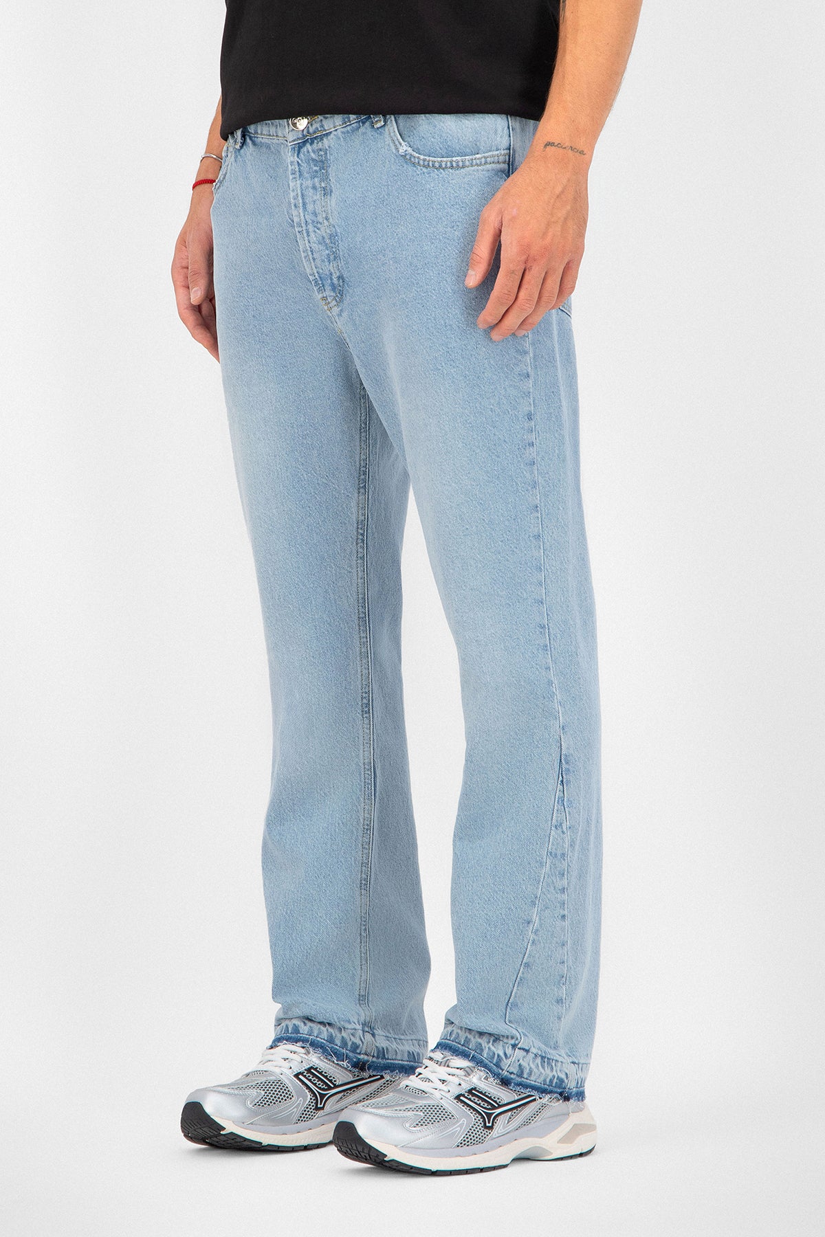 Gusset Panel Straight Fit Pant