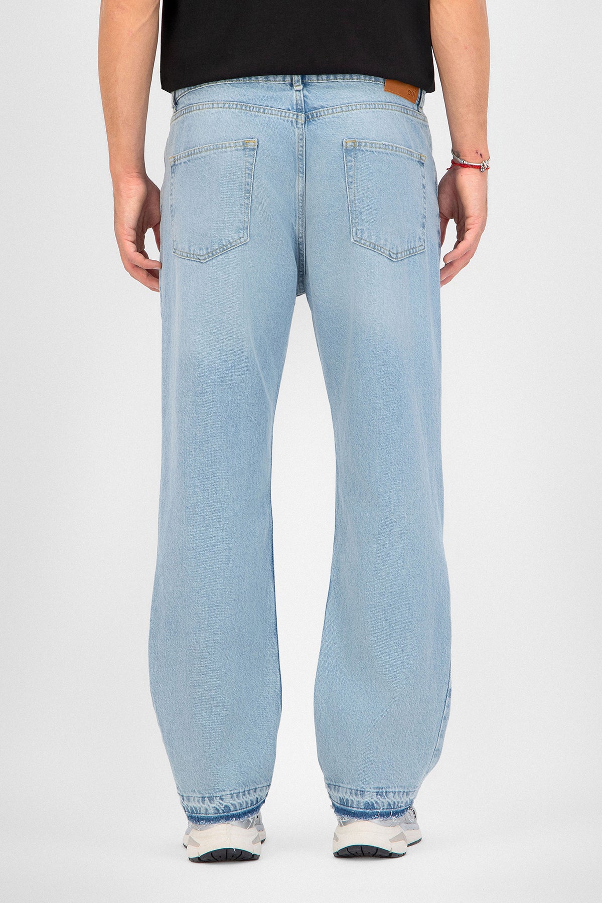 Gusset Panel Straight Fit Pant