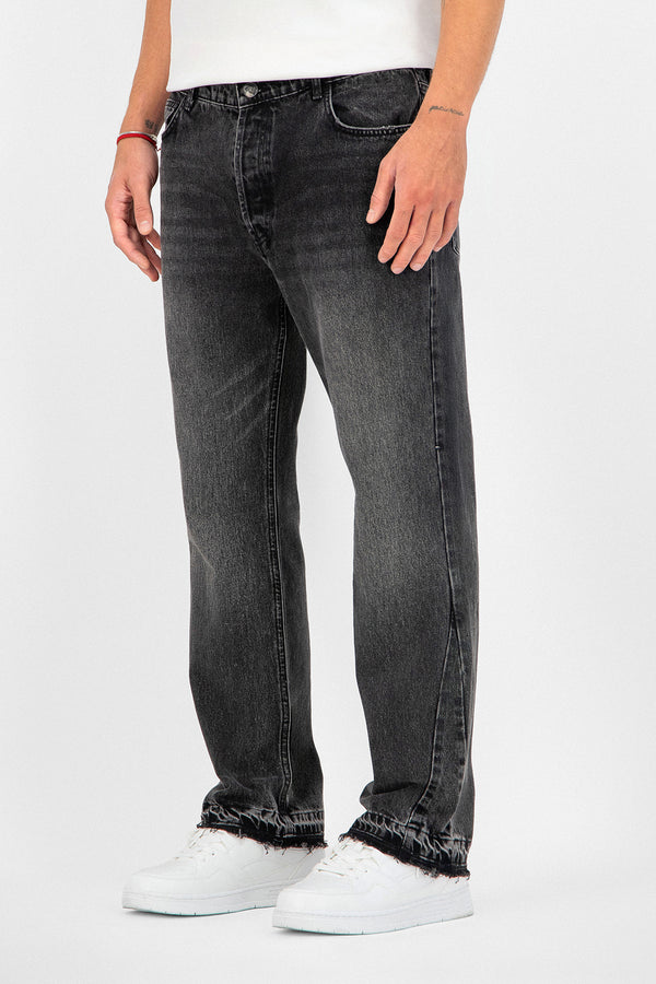 Gusset Panel Straight Fit Pant