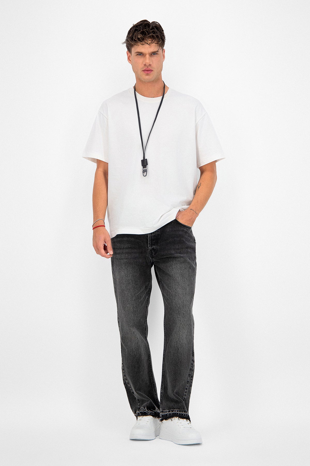 Gusset Panel Straight Fit Pant